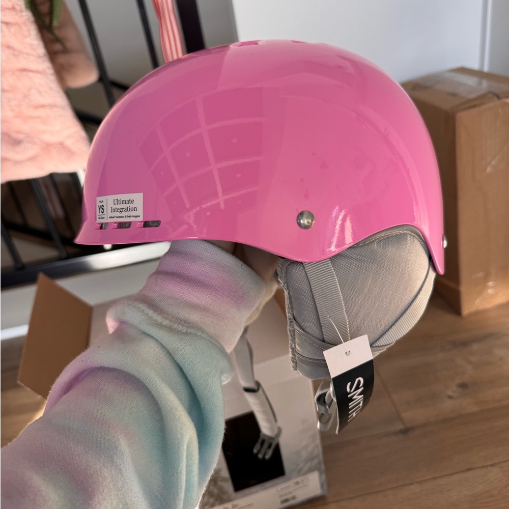 NWT Smith Youth Pink Ski Helmet